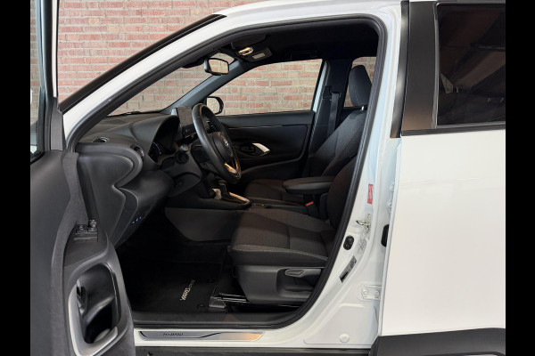 Toyota Yaris Cross 1.5 Hybrid Team D. Winter-pakket / Safety-pakket / Navi / Camera