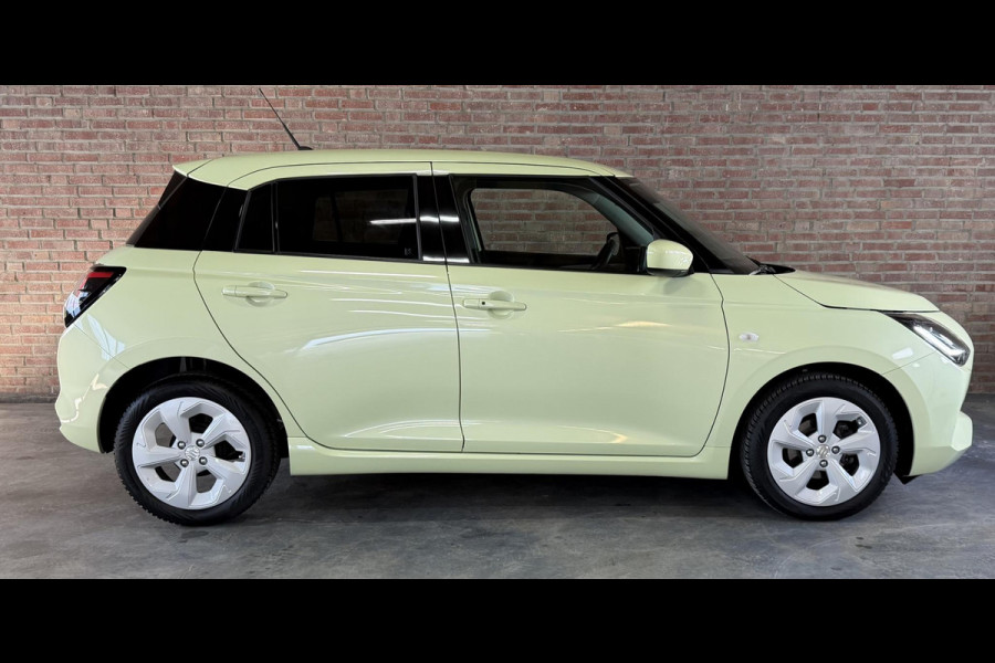 Suzuki Swift 1.2 HYBRID MT Comfort Camera / Navi / Clima