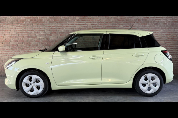 Suzuki Swift 1.2 HYBRID MT Comfort Camera / Navi / Clima