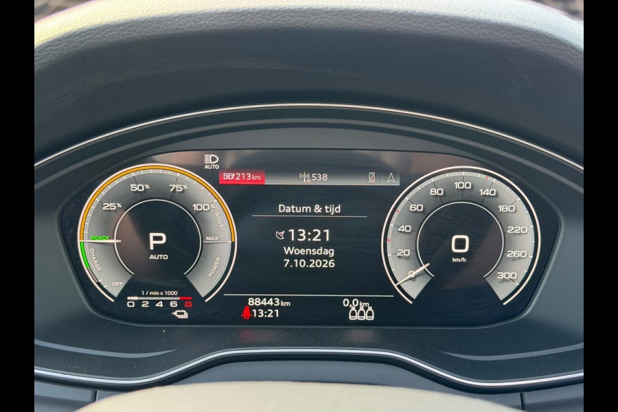 Audi Q5 Sportback 55 TFSI e S edition S-Line | Panoramadak | Stoelverwarming | RS Stoelen | Apple Carplay | Camera | Keyless | Navigatie | Trekhaak | Cruise Control | Memory Seat | Ambiance Verlichting | Matrix LED | SOH 99%