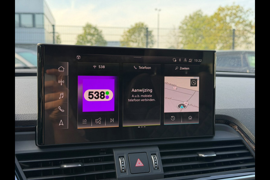 Audi Q5 Sportback 55 TFSI e S edition S-Line | Panoramadak | Stoelverwarming | RS Stoelen | Apple Carplay | Camera | Keyless | Navigatie | Trekhaak | Cruise Control | Memory Seat | Ambiance Verlichting | Matrix LED | SOH 99%