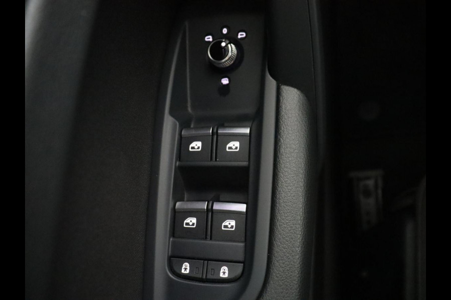 Audi Q5 50 TFSI e Advanced edition | SOH 98,2% | Stoelverwarming | Apple Carplay | LED | Servo sluiting |