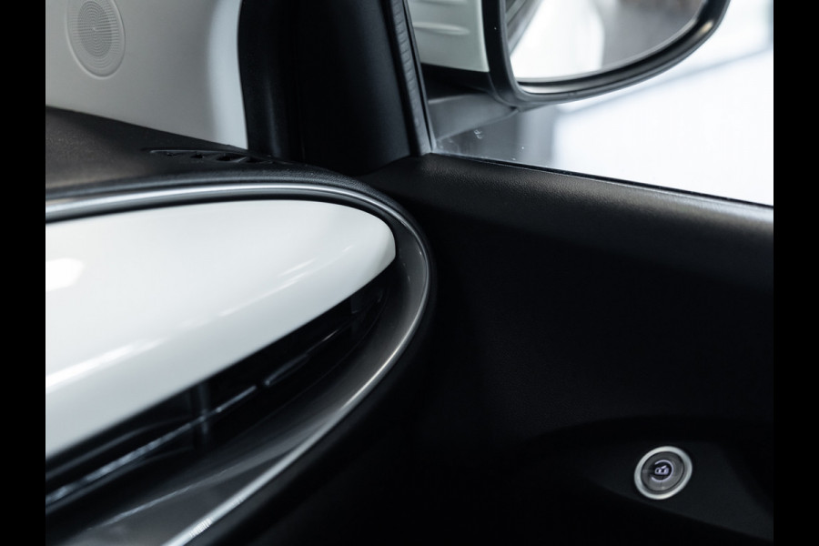 Fiat 500 Urban 24 kWh l SoH 96% l Virtueel cockpit l CARPLAY l Keyless entry l BTW auto l 1ste. eig. l Dealer onderh. l ALS NIEUW