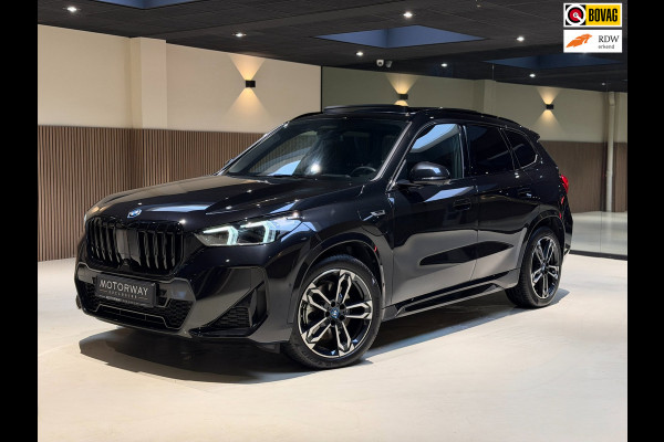 BMW X1 XDrive30e|HUD|H&K|Massage|360|Pano|Keyless|Stuur+Stoel verwarming|