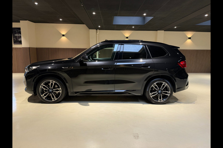 BMW X1 XDrive30e|HUD|H&K|Massage|360|Pano|Keyless|Stuur+Stoel verwarming|