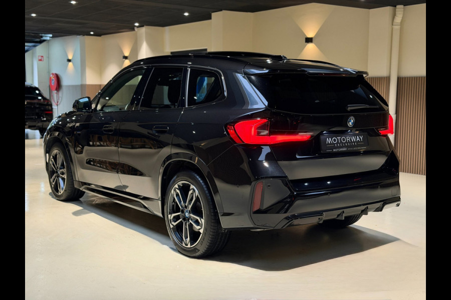 BMW X1 XDrive30e|HUD|H&K|Massage|360|Pano|Keyless|Stuur+Stoel verwarming|