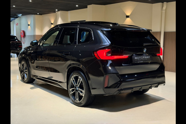 BMW X1 XDrive30e|HUD|H&K|Massage|360|Pano|Keyless|Stuur+Stoel verwarming|