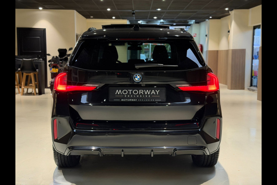 BMW X1 XDrive30e|HUD|H&K|Massage|360|Pano|Keyless|Stuur+Stoel verwarming|