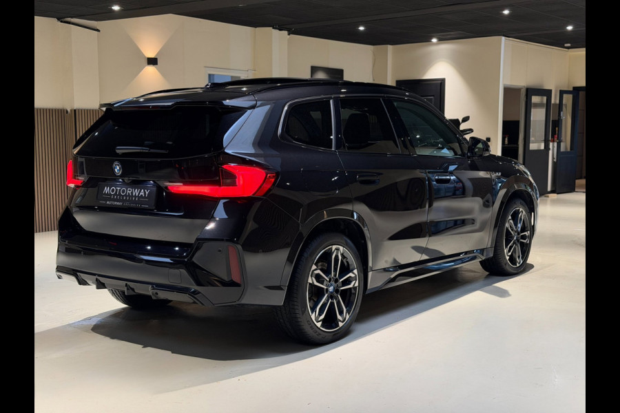 BMW X1 XDrive30e|HUD|H&K|Massage|360|Pano|Keyless|Stuur+Stoel verwarming|