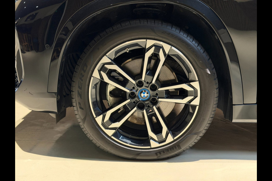 BMW X1 XDrive30e|HUD|H&K|Massage|360|Pano|Keyless|Stuur+Stoel verwarming|