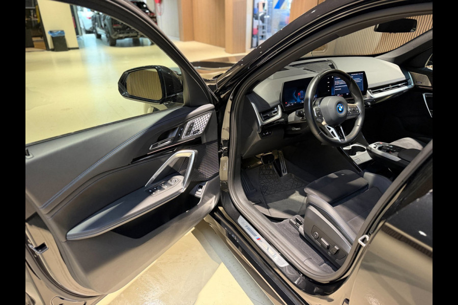 BMW X1 XDrive30e|HUD|H&K|Massage|360|Pano|Keyless|Stuur+Stoel verwarming|