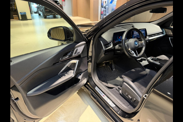 BMW X1 XDrive30e|HUD|H&K|Massage|360|Pano|Keyless|Stuur+Stoel verwarming|