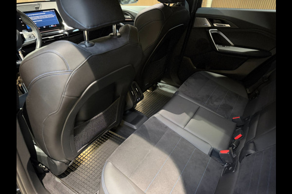 BMW X1 XDrive30e|HUD|H&K|Massage|360|Pano|Keyless|Stuur+Stoel verwarming|