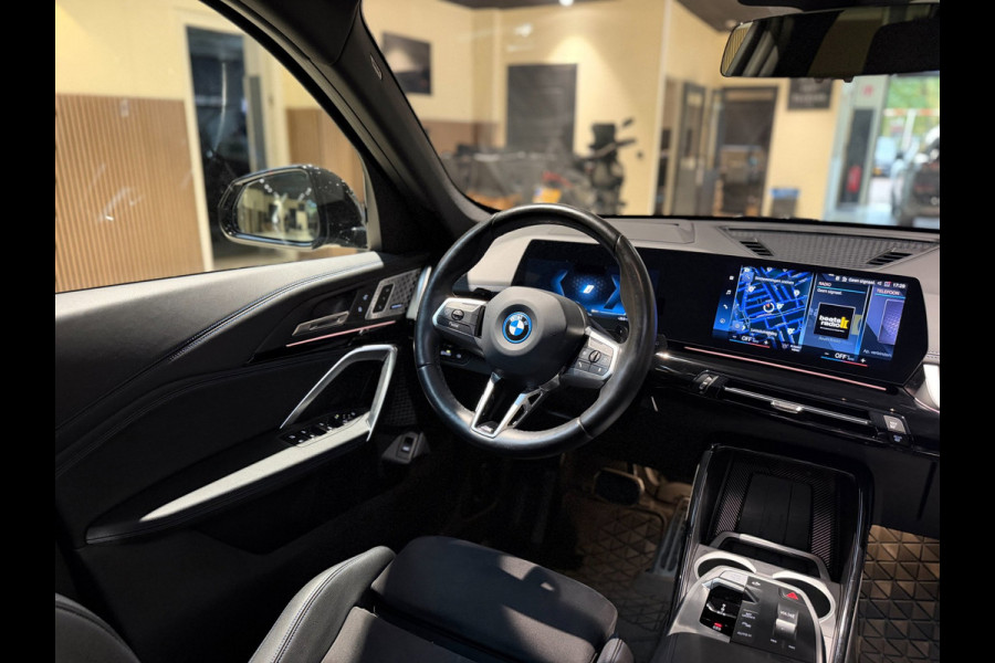BMW X1 XDrive30e|HUD|H&K|Massage|360|Pano|Keyless|Stuur+Stoel verwarming|