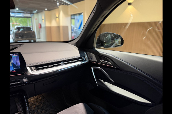 BMW X1 XDrive30e|HUD|H&K|Massage|360|Pano|Keyless|Stuur+Stoel verwarming|