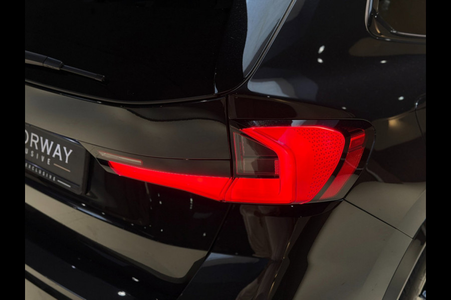 BMW X1 XDrive30e|HUD|H&K|Massage|360|Pano|Keyless|Stuur+Stoel verwarming|