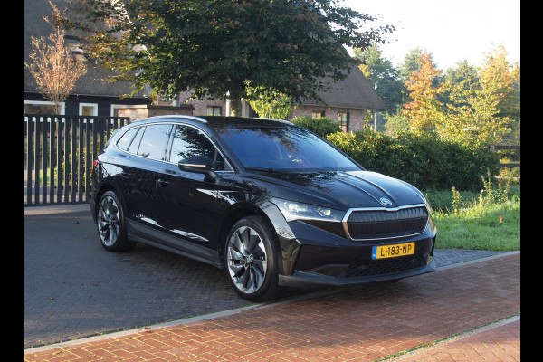 Škoda ENYAQ iV 80 First Edition | Camera | Trekhaak | Warmtepomp | Sfeerverlichting | Leer | ACC | NL-Auto |