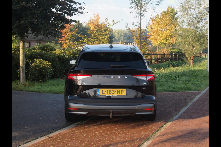 Škoda ENYAQ iV 80 First Edition | Camera | Trekhaak | Warmtepomp | Sfeerverlichting | Leer | ACC | NL-Auto |