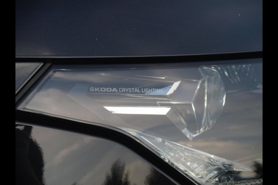 Škoda ENYAQ iV 80 First Edition | Camera | Trekhaak | Warmtepomp | Sfeerverlichting | Leer | ACC | NL-Auto |