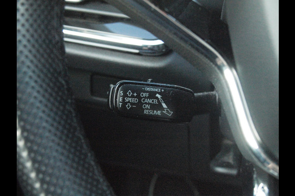 Škoda ENYAQ iV 80 First Edition | Camera | Trekhaak | Warmtepomp | Sfeerverlichting | Leer | ACC | NL-Auto |