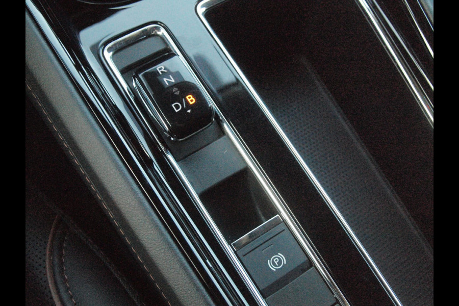 Škoda ENYAQ iV 80 First Edition | Camera | Trekhaak | Warmtepomp | Sfeerverlichting | Leer | ACC | NL-Auto |