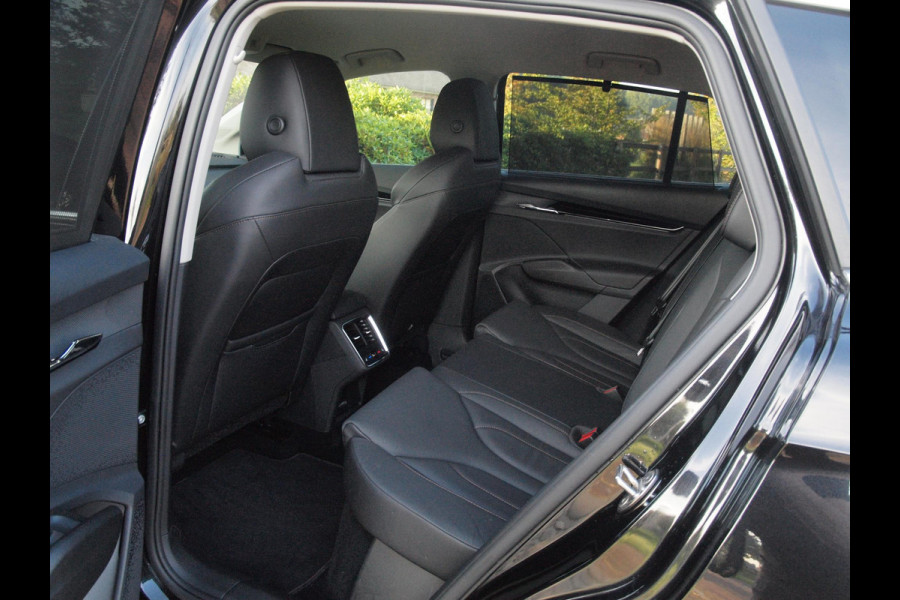 Škoda ENYAQ iV 80 First Edition | Camera | Trekhaak | Warmtepomp | Sfeerverlichting | Leer | ACC | NL-Auto |