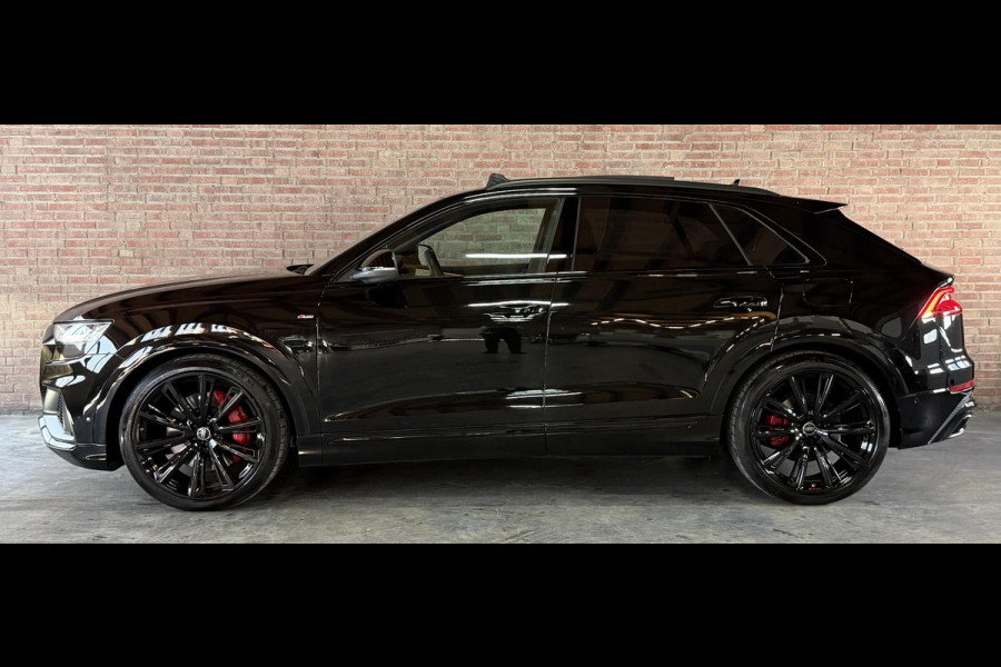 Audi Q8 60 TFSI e quattro Pro Line S Competition PHEV / HUD / Trekhaak / Pano / B&O/  360 camera / Matrix-Led /Memory / Stoelverwarming V+A / Zonwering