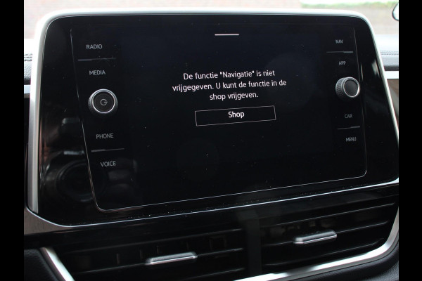 Volkswagen T-Roc 1.5 TSI DSG R-Line Climate control Adaptieve cruise control LED Navigatie Achteruitrijcamera Parkeersensoren Apple Carplay Android Auto Radio