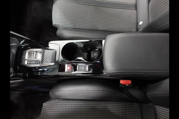 Peugeot 208 1.2 PureTech 100pk Automaat GT-Line Peugeot 208 1.2 PureTech 100pk Aut. GT-Line Navigatie Apple Carplay/Android Auto Camera Parkeersensoren Adaptive Cruise Control Blind Spot Assist Virtual Cockpit Climate Control Getinte ramen
