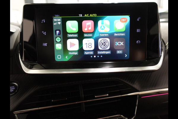 Peugeot 208 1.2 PureTech 100pk Automaat GT-Line Peugeot 208 1.2 PureTech 100pk Aut. GT-Line Navigatie Apple Carplay/Android Auto Camera Parkeersensoren Adaptive Cruise Control Blind Spot Assist Virtual Cockpit Climate Control Getinte ramen