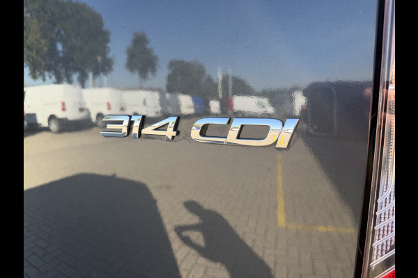 Mercedes-Benz Sprinter 314 2.2 CDI L1H1 Functional RWD / vaste prijs rijklaar € 19.950 ex btw / euro 6 / bpm vrij / lease vanaf € 336 / camera / climate control / trekhaak / grijs metallic !