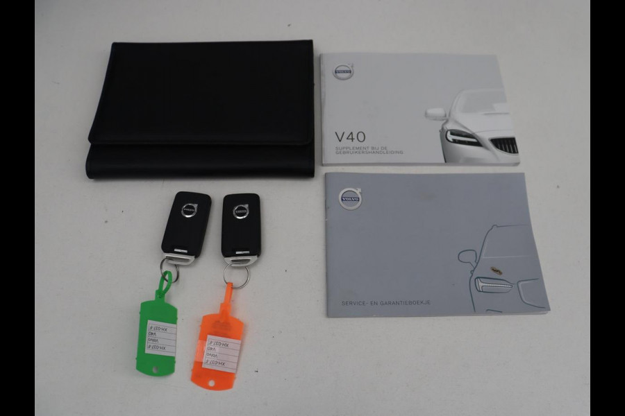 Volvo V40 1.5 T2 Polar+ | Automaat | Navigatie | Stoelverwarming |
