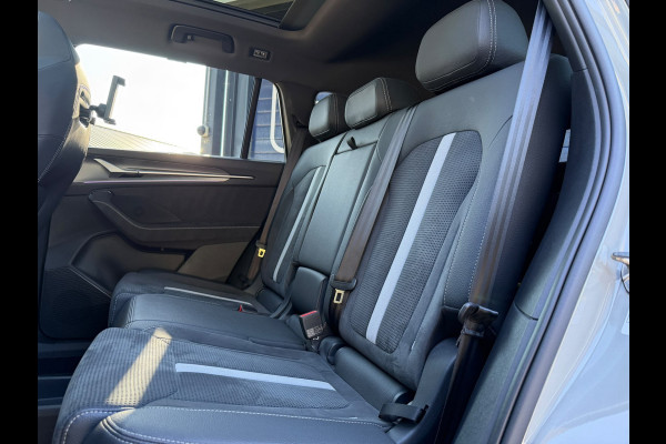Škoda Kodiaq 1.5 TSI PHEV Sportline Panoramadak 20 inch velgen Head Up display Adaptive cruise Navigatie Sportstoelen 360 camera Full LED