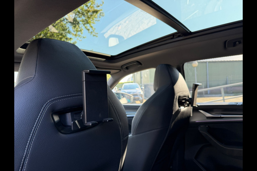 Škoda Kodiaq 1.5 TSI PHEV Sportline Panoramadak 20 inch velgen Head Up display Adaptive cruise Navigatie Sportstoelen 360 camera Full LED