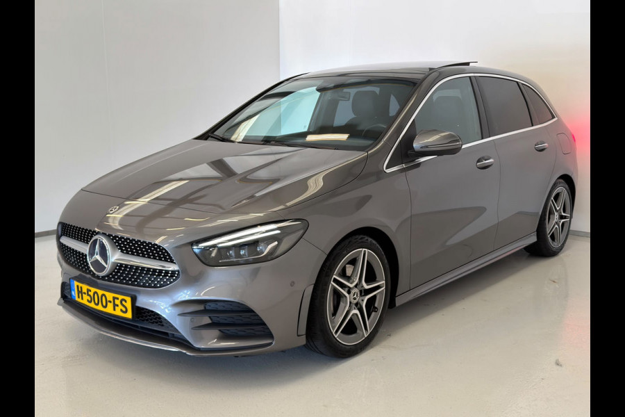 Mercedes-Benz B-Klasse 180 AMG / NL-auto / 1e eig. / Burmester / Pano
