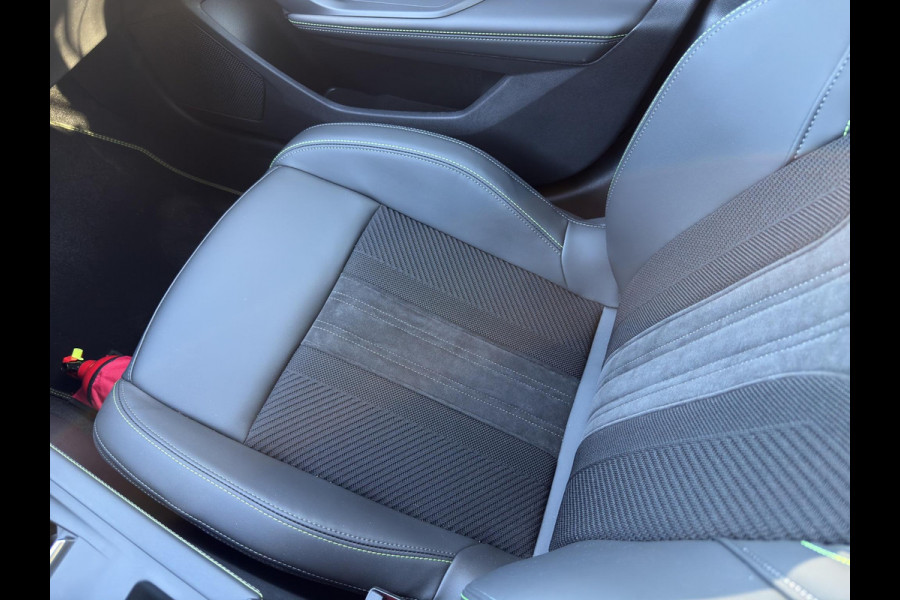 Peugeot 408 1.2 GT Exclusive Hybrid 145 | Pano | Memory | NAPPA | FOCAL | 360° | Massage | Uniek-lage km-stand | Rijklaarprijs!!