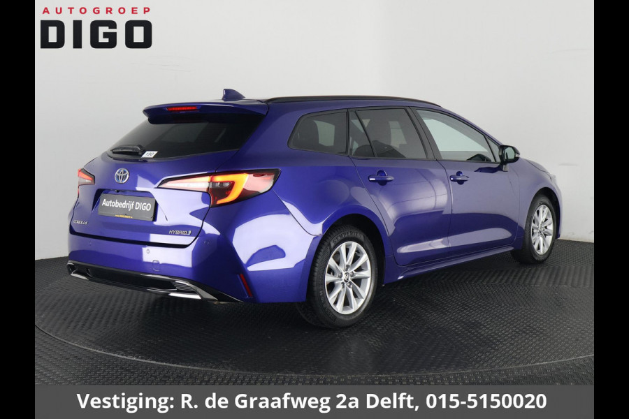 Toyota Corolla Touring Sports 1.8 Hybrid Business Luxury | Stoelverwarming | Parkeersensoren | Draadloze telefoon lader | Privacy Glass |