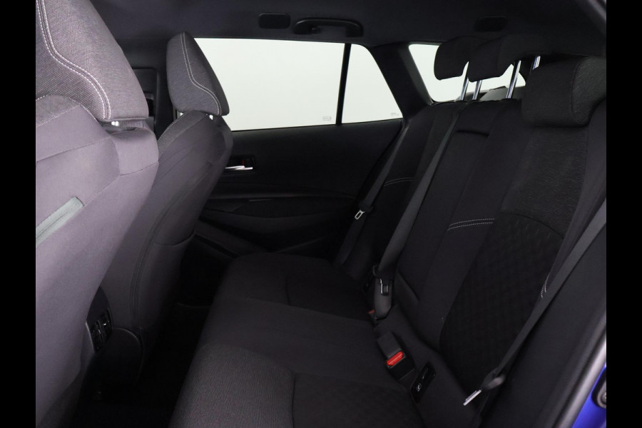 Toyota Corolla Touring Sports 1.8 Hybrid Business Luxury | Stoelverwarming | Parkeersensoren | Draadloze telefoon lader | Privacy Glass |