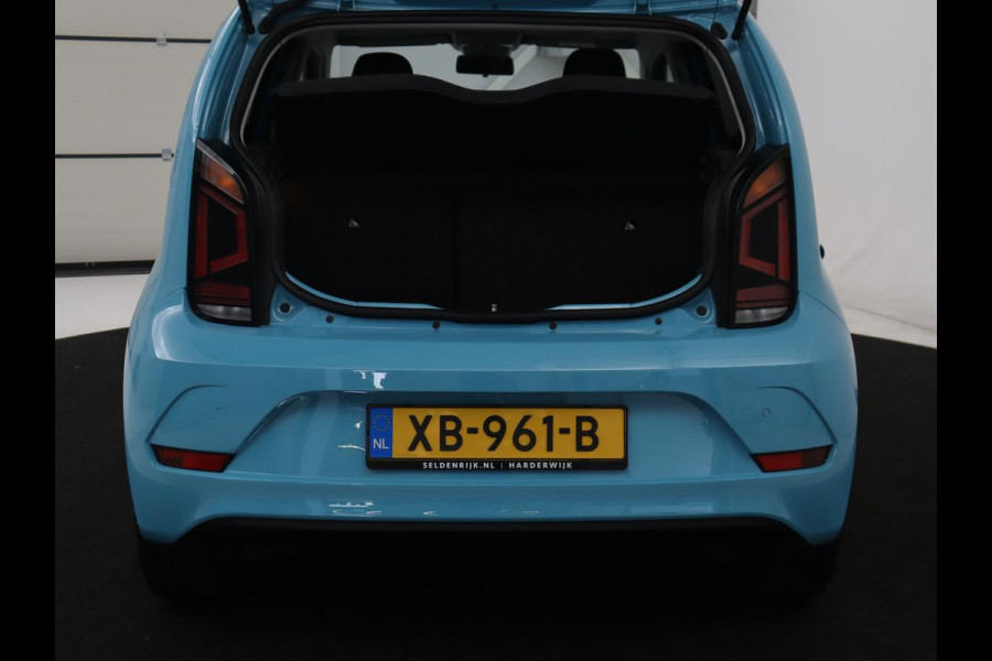 Volkswagen e-Up! | SOH 88,3% | Panoramadak | Stoelverwarming | Cruise control | Park assist | 5-deurs | Bluetooth