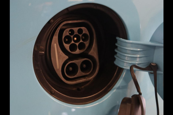 Volkswagen e-Up! | SOH 88,3% | Panoramadak | Stoelverwarming | Cruise control | Park assist | 5-deurs | Bluetooth