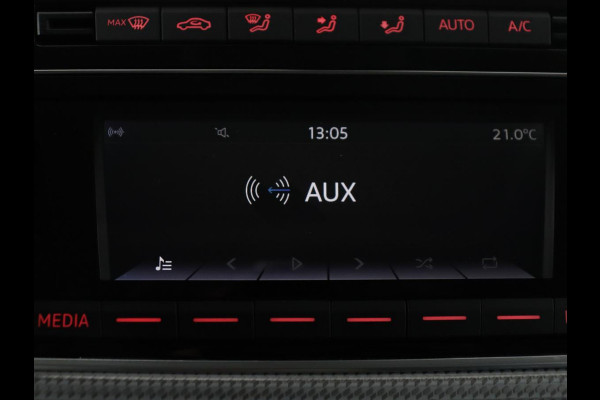 Volkswagen e-Up! | SOH 88,3% | Panoramadak | Stoelverwarming | Cruise control | Park assist | 5-deurs | Bluetooth