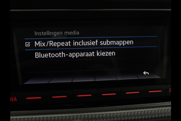 Volkswagen e-Up! | SOH 88,3% | Panoramadak | Stoelverwarming | Cruise control | Park assist | 5-deurs | Bluetooth
