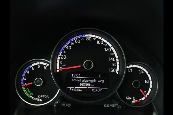 Volkswagen e-Up! | SOH 88,3% | Panoramadak | Stoelverwarming | Cruise control | Park assist | 5-deurs | Bluetooth
