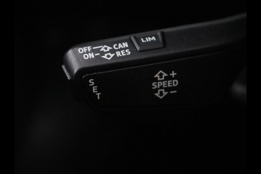 Audi A4 Limousine 35 TFSI Pro Line | Trekhaak | LED | Stoelverwarming | Navigatie | Apple Carplay |