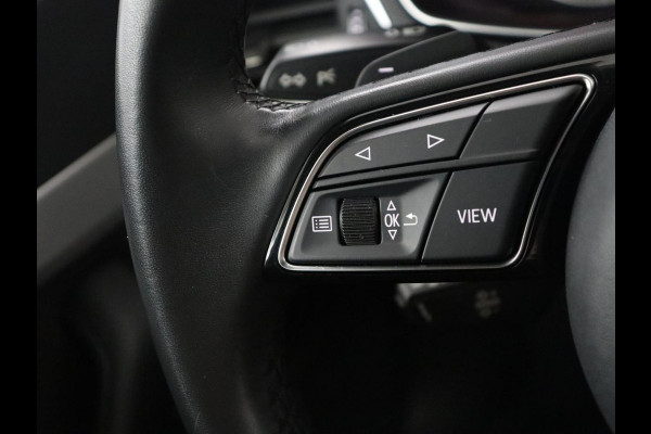 Audi A4 Limousine 35 TFSI Pro Line | Trekhaak | LED | Stoelverwarming | Navigatie | Apple Carplay |