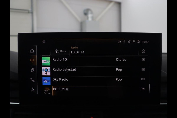 Audi A4 Limousine 35 TFSI Pro Line | Trekhaak | LED | Stoelverwarming | Navigatie | Apple Carplay |