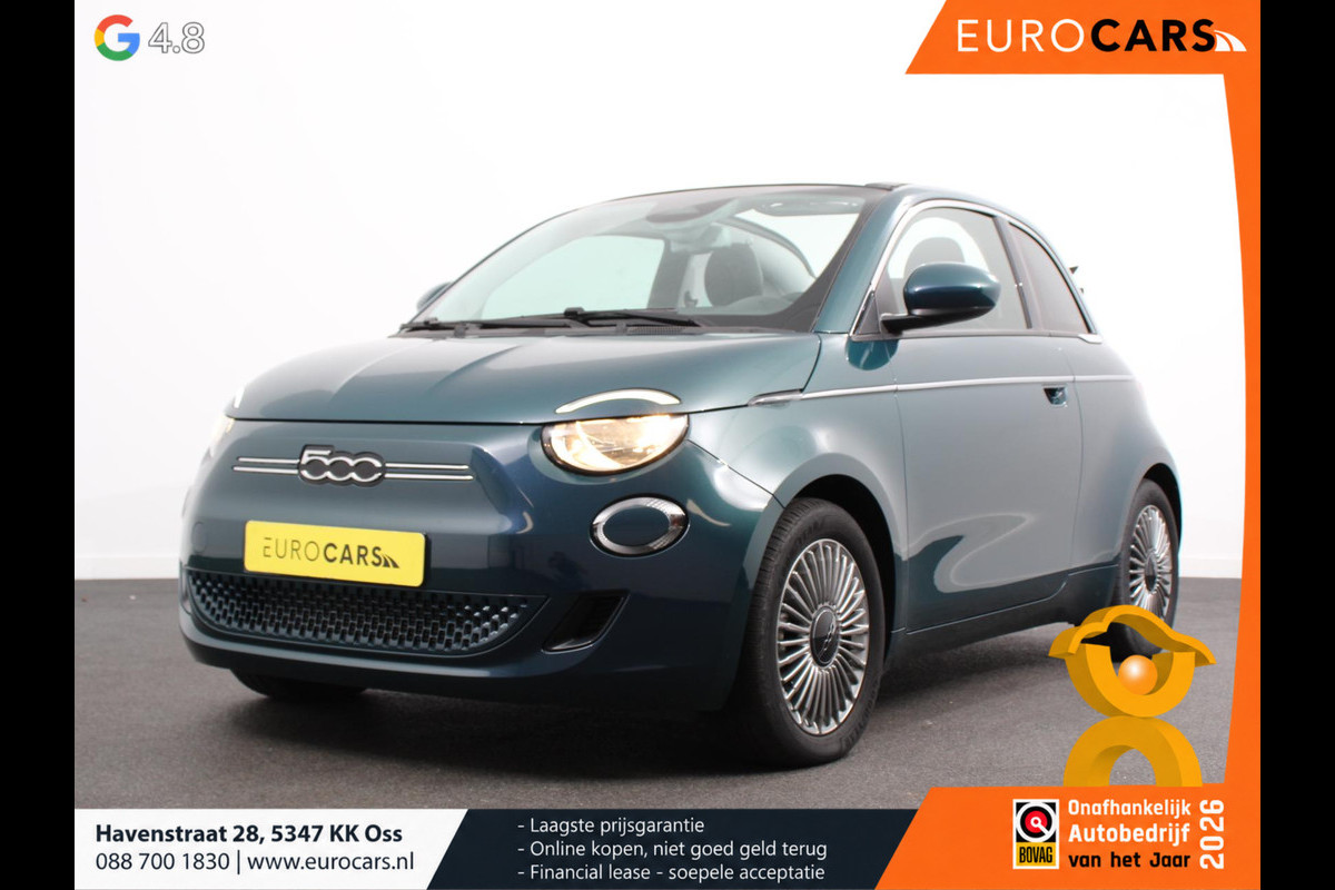 Fiat 500E Berline 42 kWh Automaat Climate control Cruise control Achteruitrijcamera Led Navigatie Apple Carplay/ Android Auto Lichtmetalen velgen Stoelverwarming