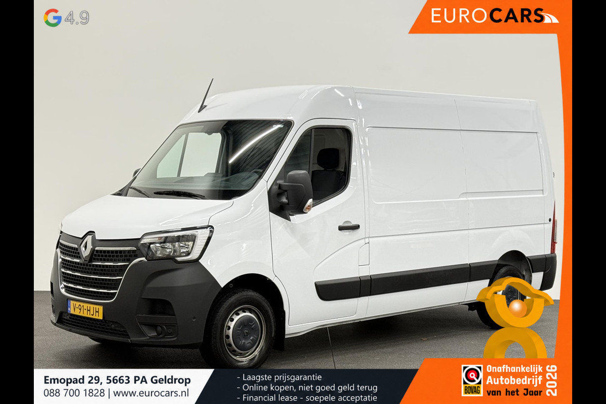 Renault Master T33 2.3 dCi 135 L2H2 Airco Cruise control Parkeersensoren Navigatie Trekhaak