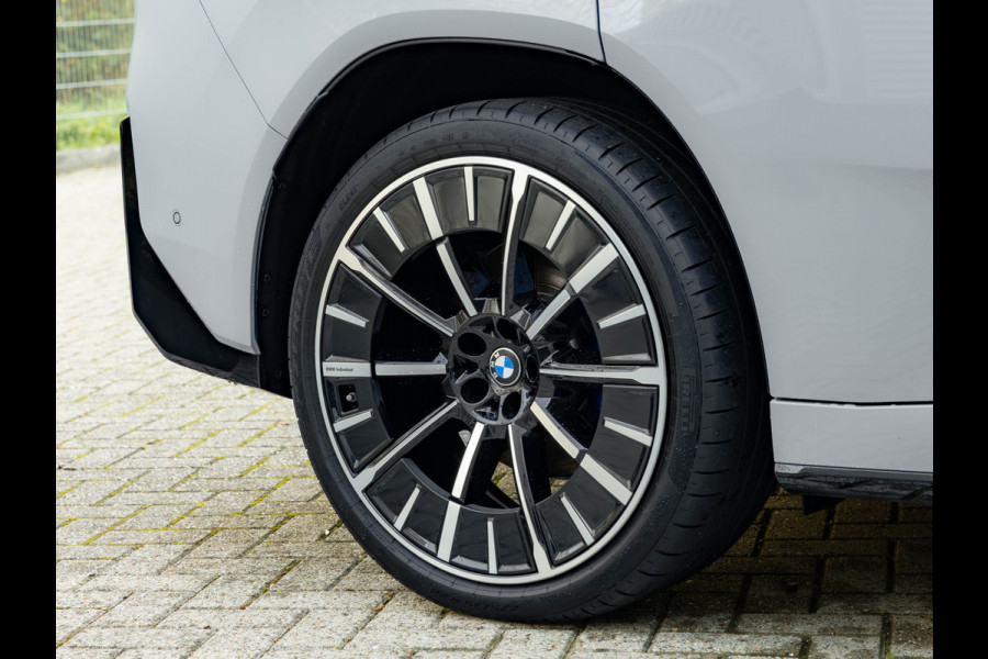 BMW iX3 50 xDrive - M-Sport - Pano - Highway Assistant - Innovation Pack