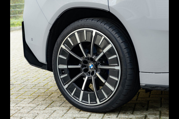 BMW iX3 50 xDrive - M-Sport - Pano - Highway Assistant - Innovation Pack